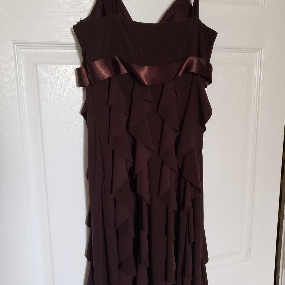Dress - Picture 7 of 8